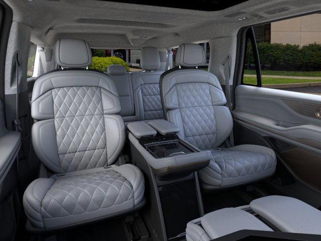 new 2025 Lincoln Navigator car, priced at $125,095