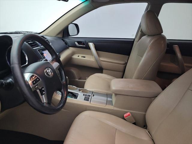 used 2013 Toyota Highlander car, priced at $18,395