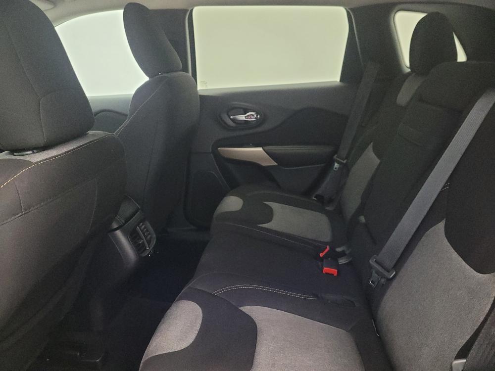 used 2018 Jeep Cherokee car, priced at $13,795