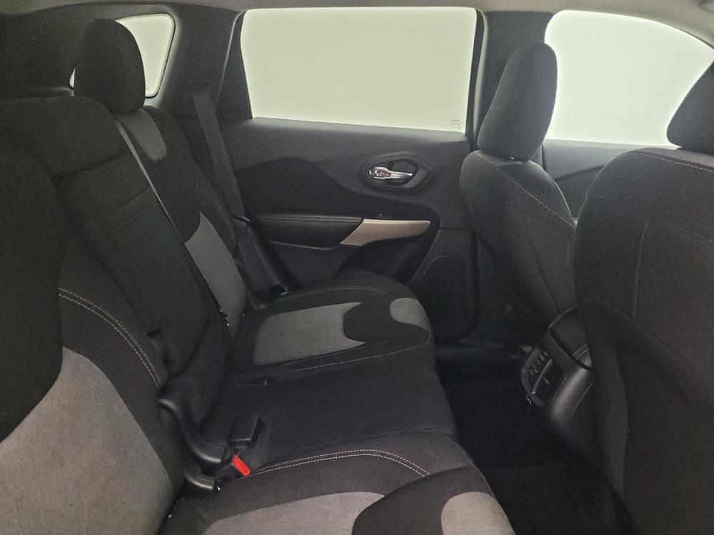 used 2018 Jeep Cherokee car, priced at $13,795