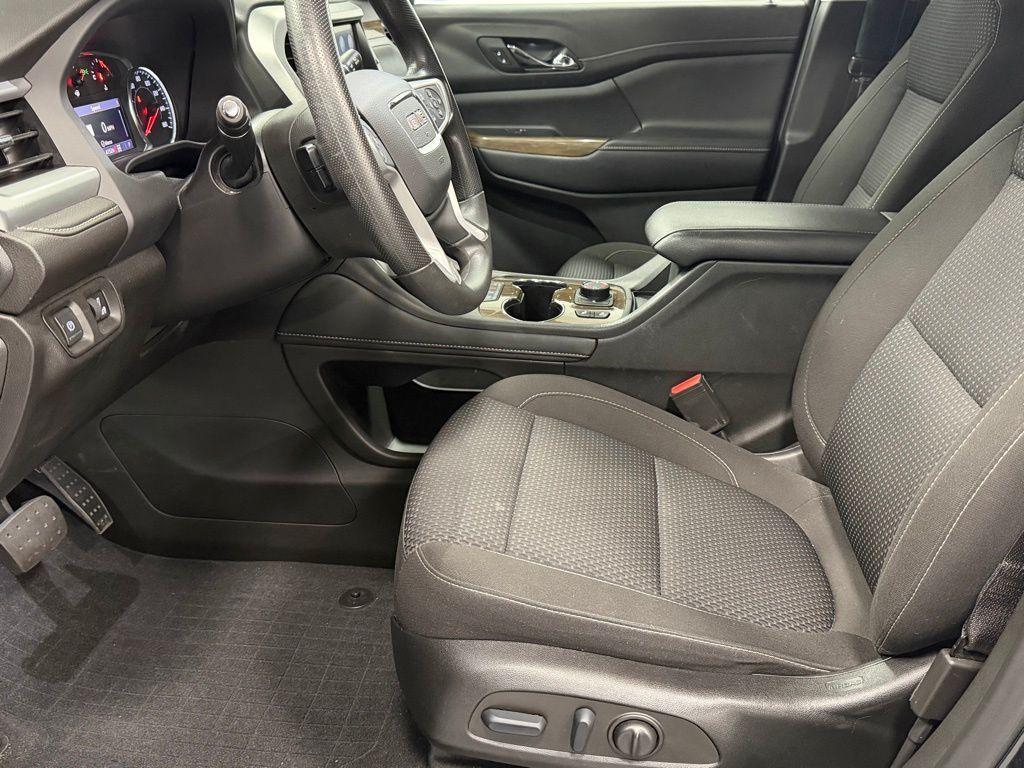 used 2022 GMC Acadia car, priced at $25,500