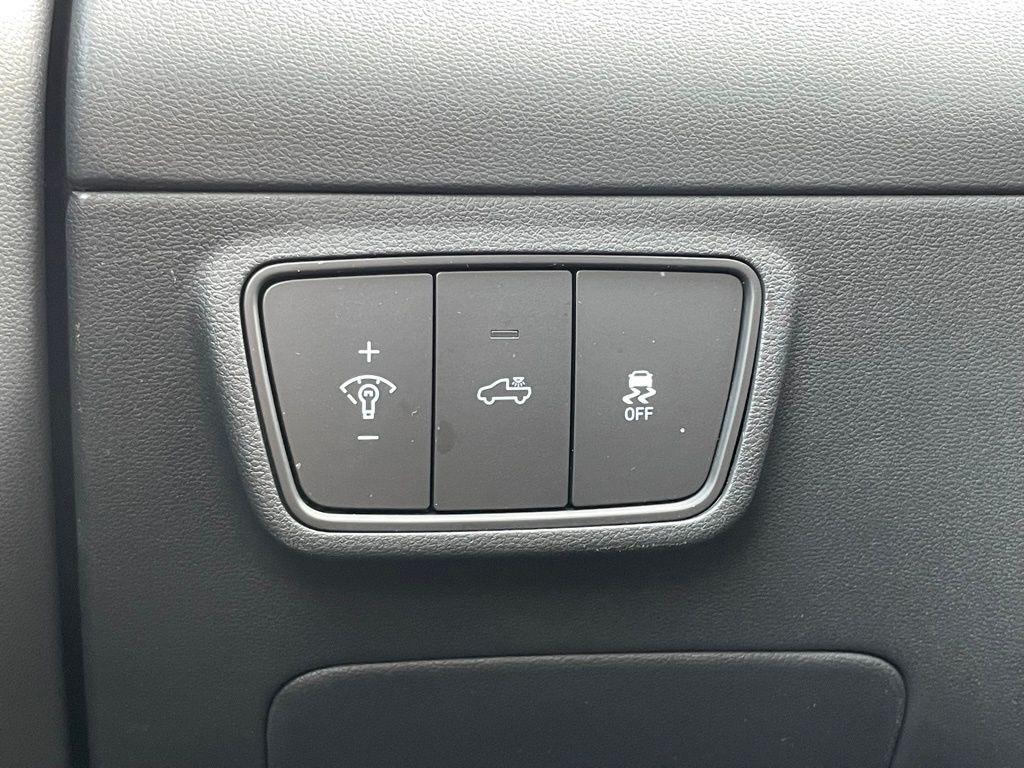used 2024 Hyundai SANTA CRUZ car, priced at $33,000