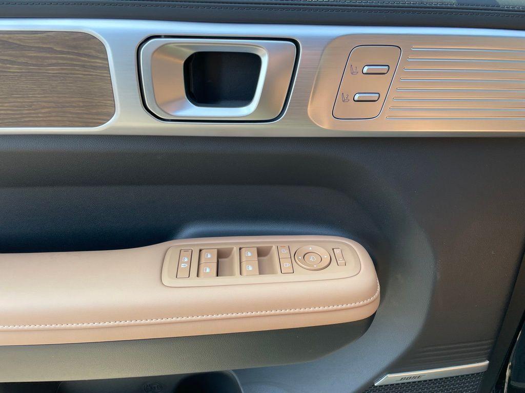 used 2025 Hyundai SANTA FE HEV car, priced at $43,500