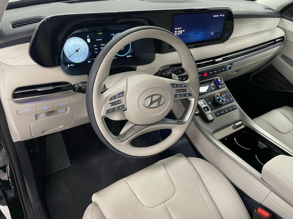 used 2025 Hyundai Palisade car, priced at $43,750