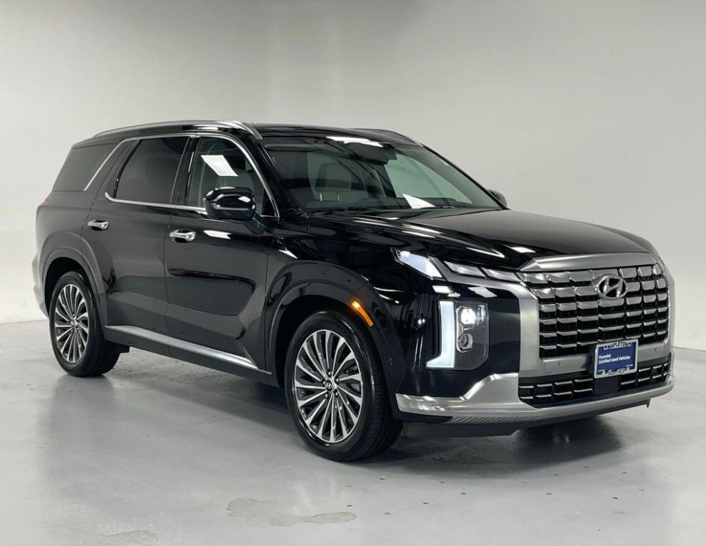 used 2025 Hyundai Palisade car, priced at $43,750