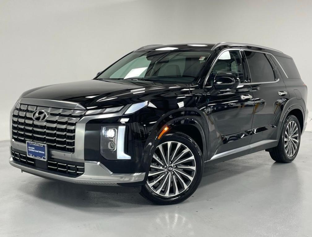 used 2025 Hyundai Palisade car, priced at $43,750