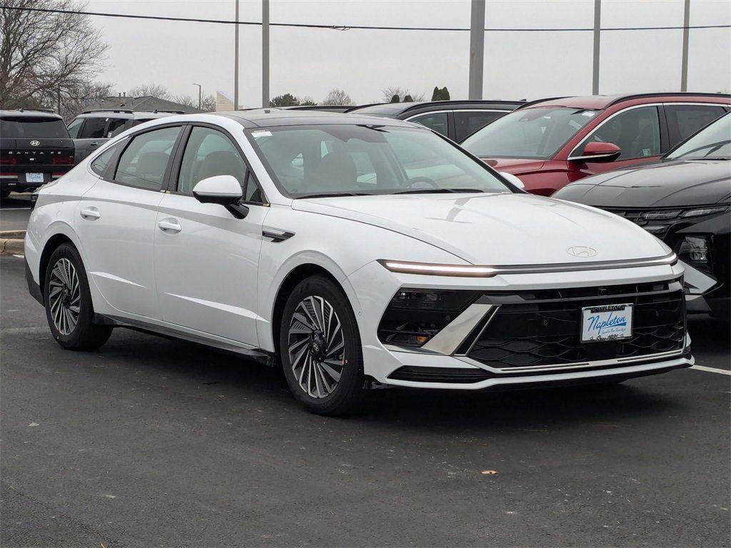 new 2025 Hyundai Sonata Hybrid car