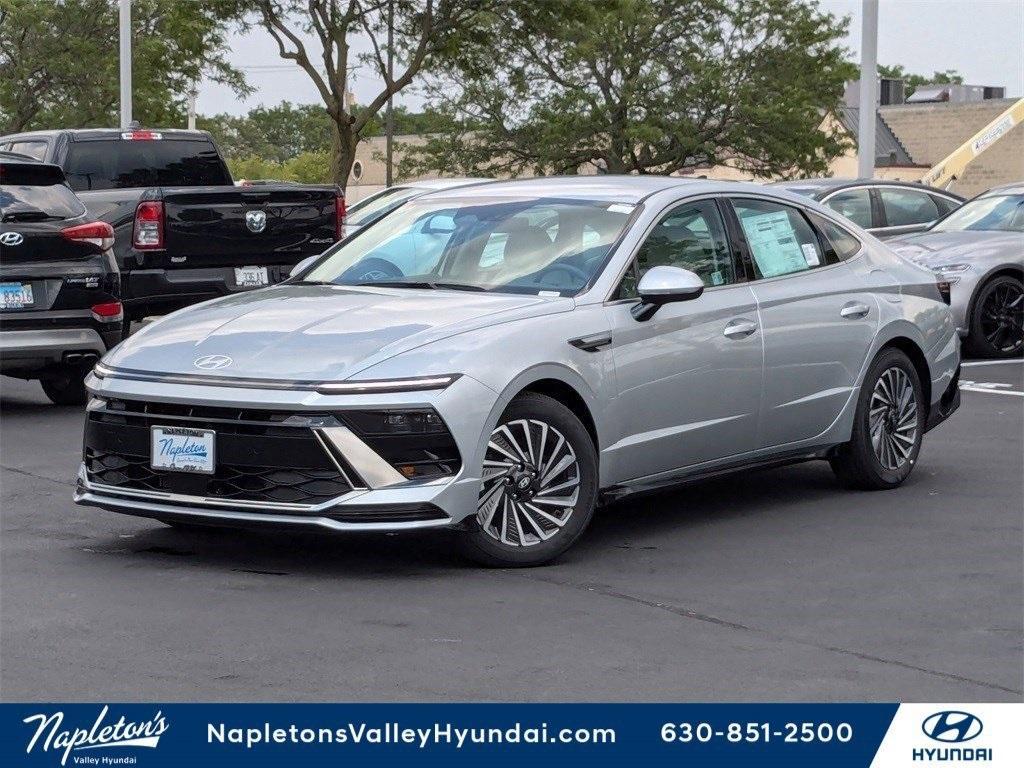 new 2025 Hyundai Sonata Hybrid car, priced at $32,905