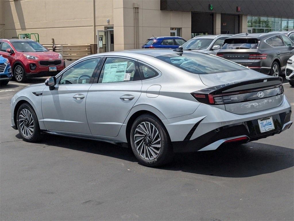 new 2025 Hyundai Sonata Hybrid car, priced at $32,905