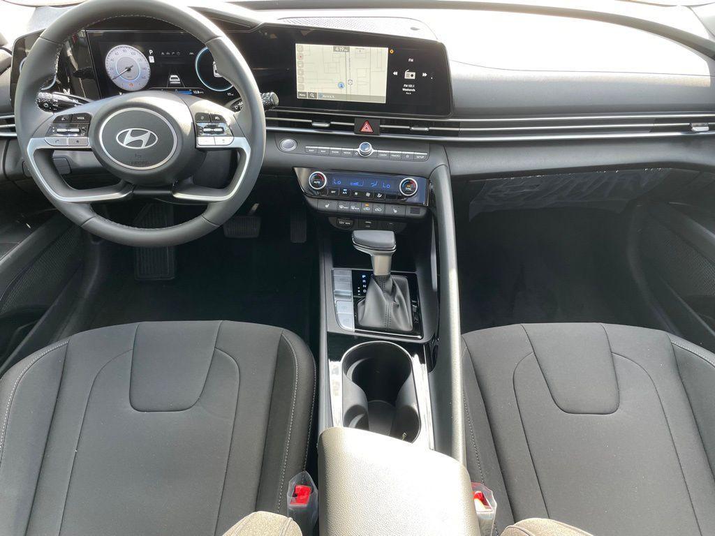 new 2025 Hyundai Elantra car, priced at $27,462