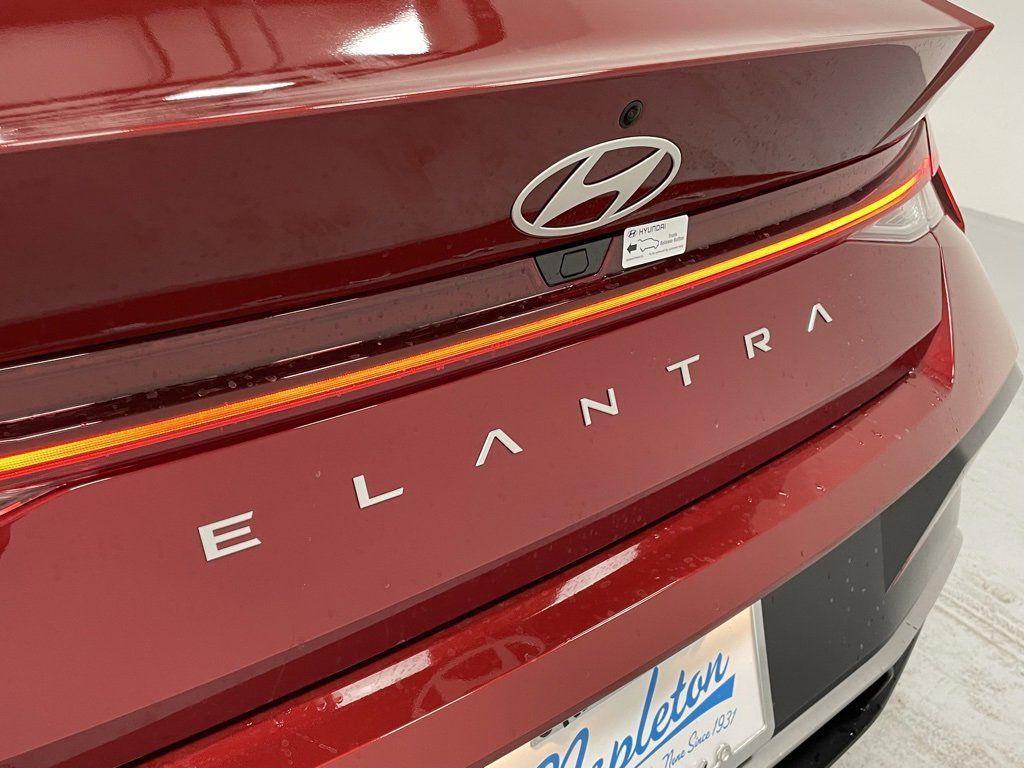 new 2025 Hyundai Elantra car, priced at $27,462