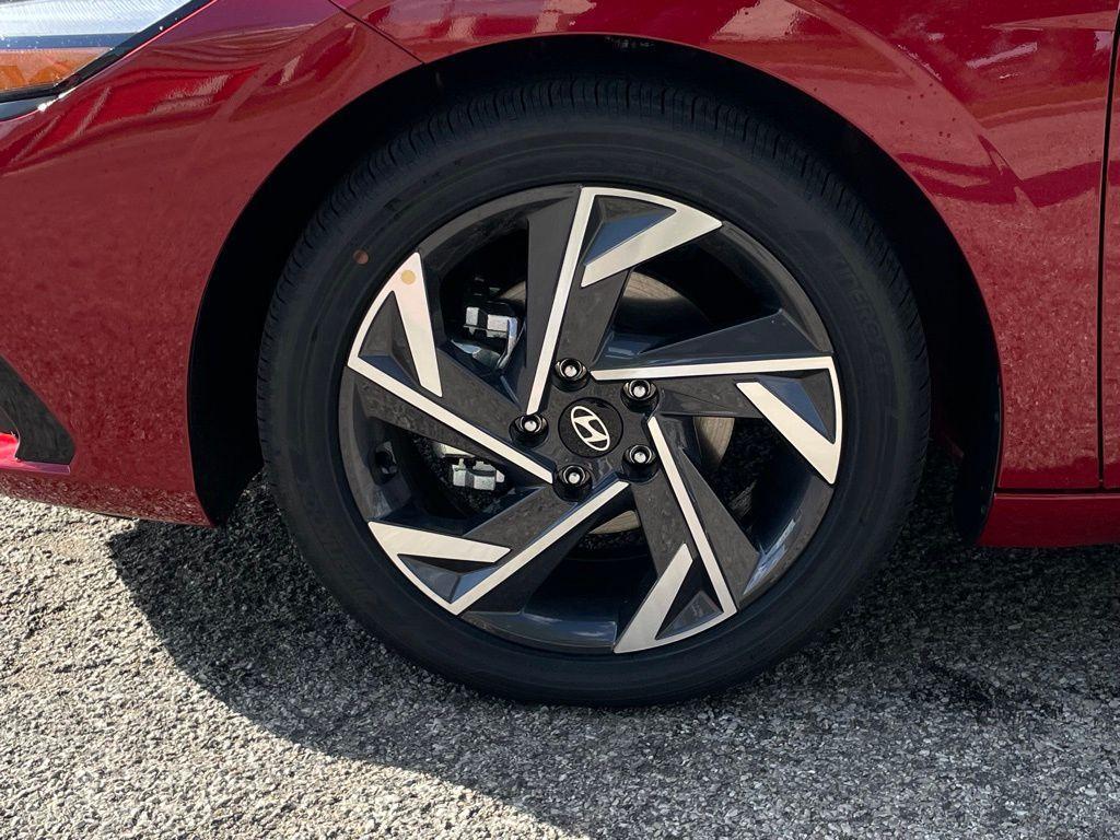 new 2025 Hyundai Elantra car, priced at $27,462