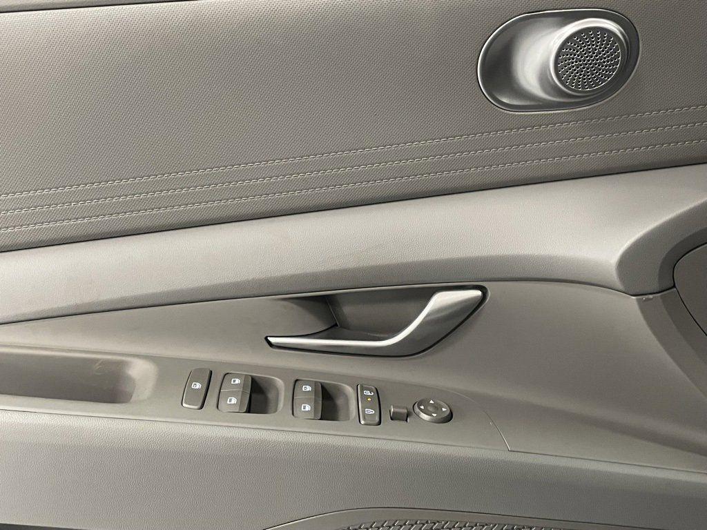 new 2025 Hyundai ELANTRA HEV car, priced at $26,650