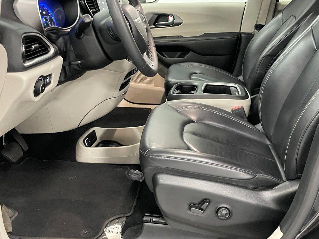 used 2023 Chrysler Pacifica car, priced at $24,000