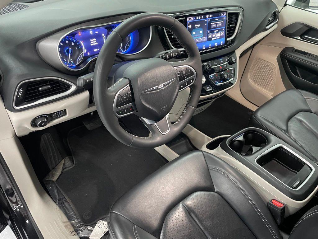used 2023 Chrysler Pacifica car, priced at $24,000