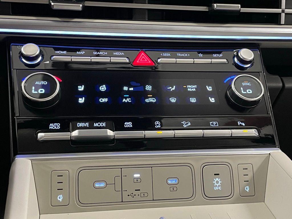 used 2025 Hyundai Santa Fe car, priced at $40,750