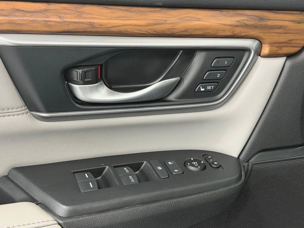used 2020 Honda CR-V car, priced at $22,000