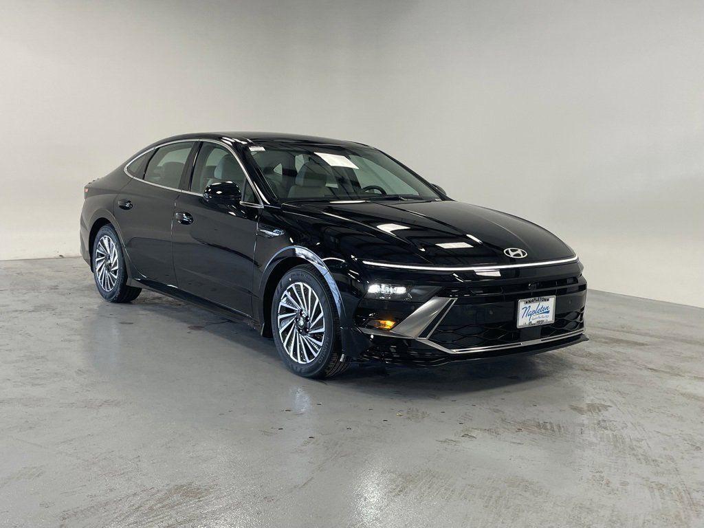 new 2025 Hyundai Sonata Hybrid car, priced at $38,710