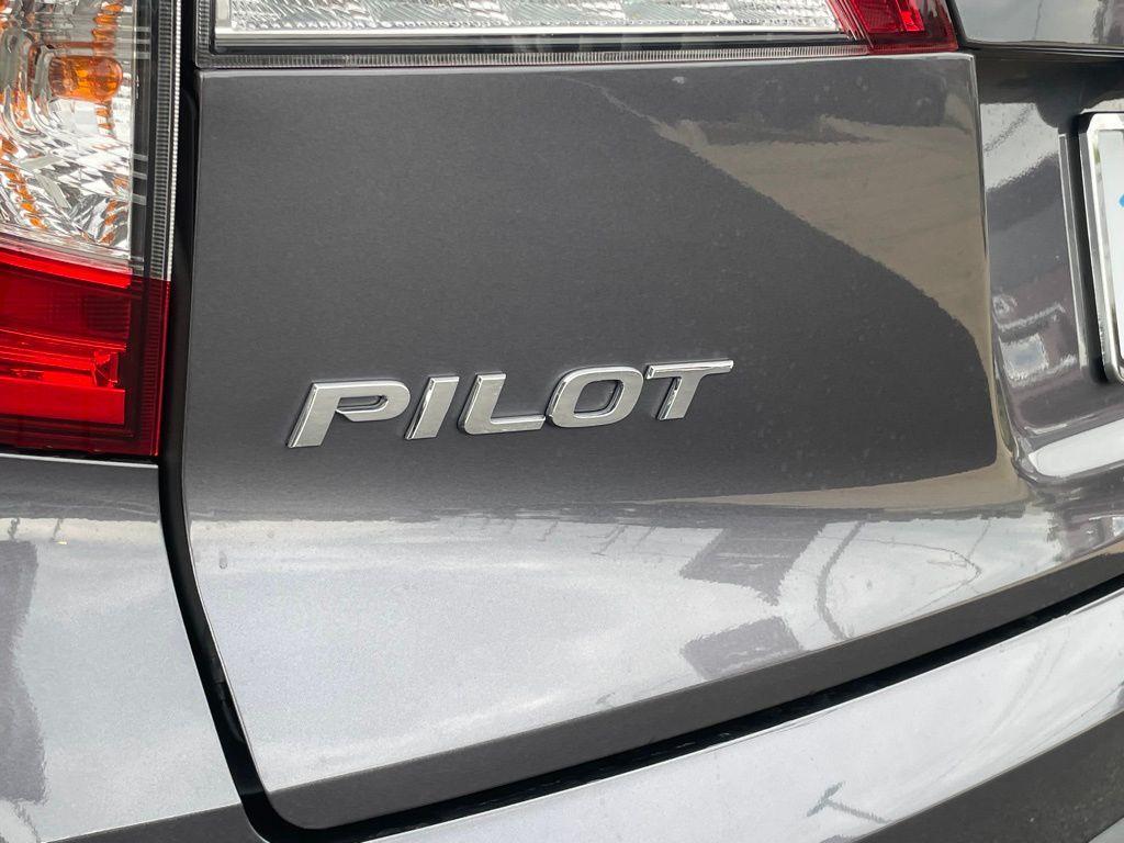 used 2021 Honda Pilot car, priced at $29,500