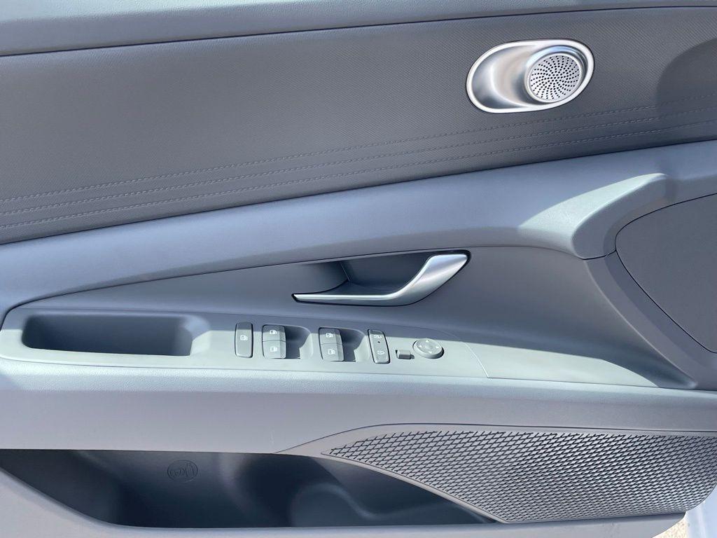 new 2025 Hyundai ELANTRA HEV car, priced at $27,259