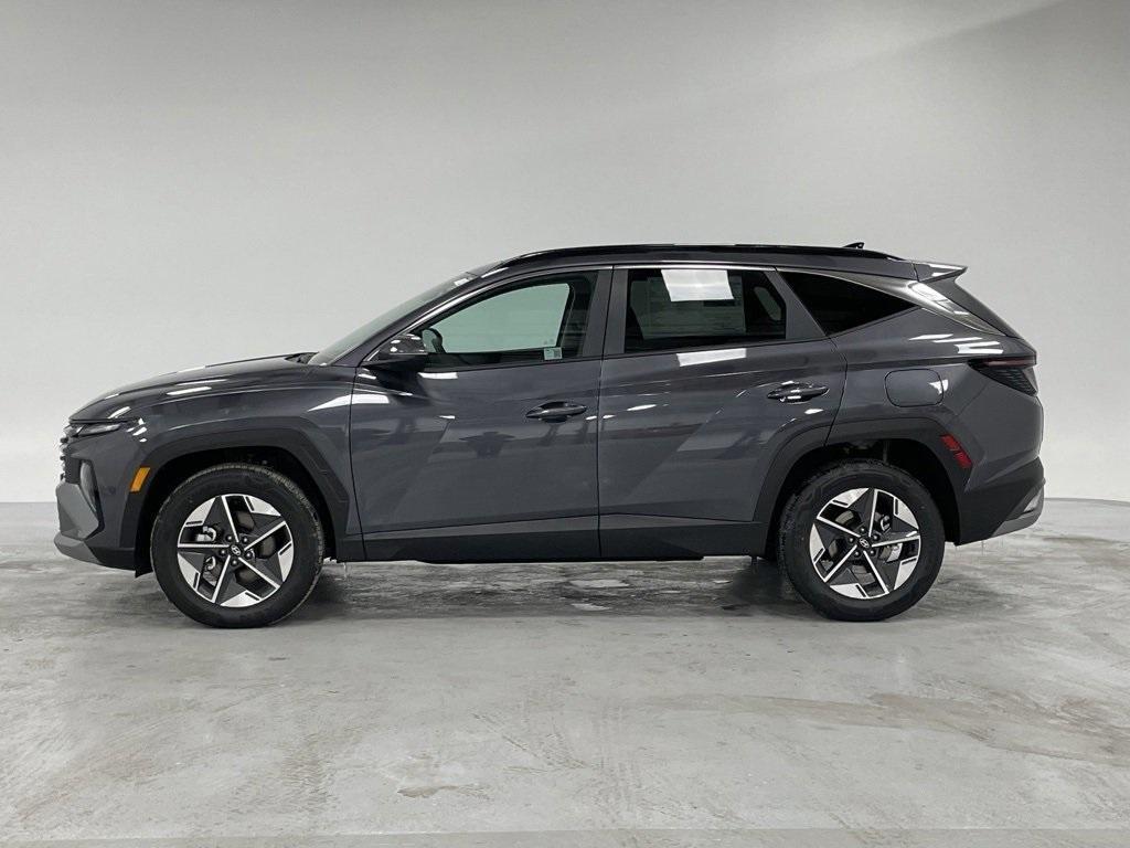 new 2025 Hyundai TUCSON Hybrid car, priced at $37,945