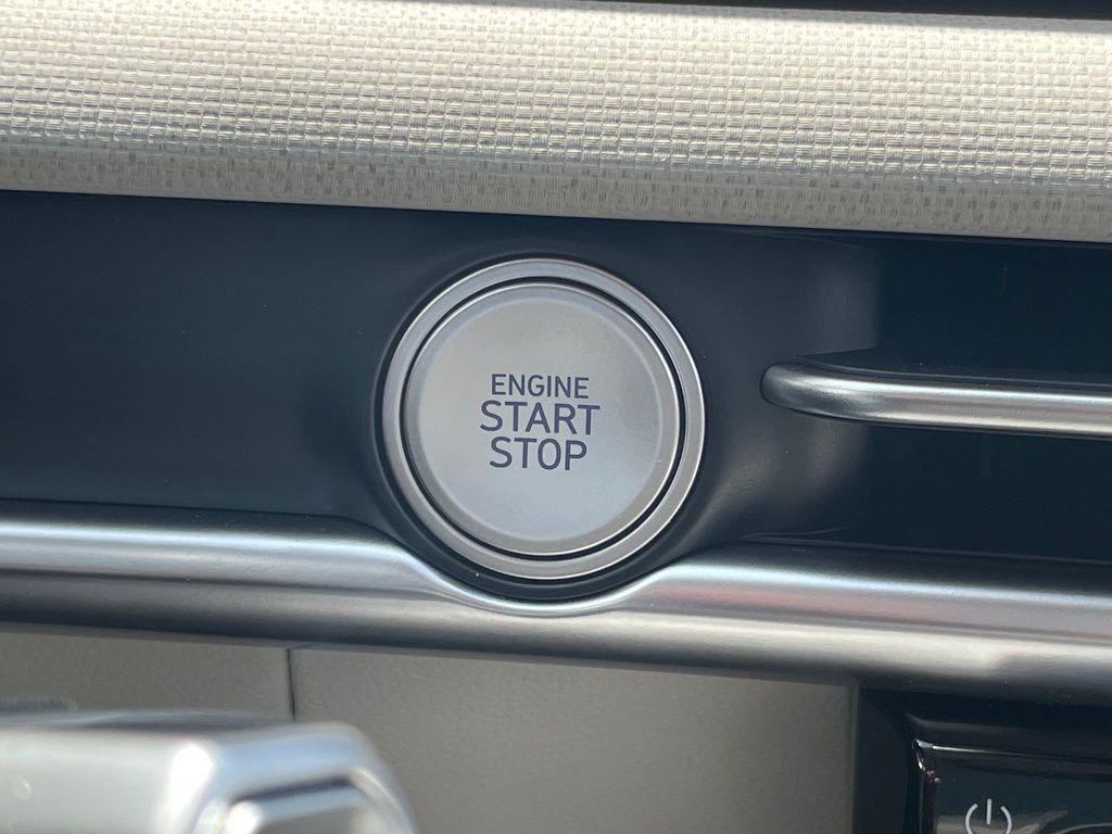 new 2025 Hyundai TUCSON Hybrid car, priced at $37,945