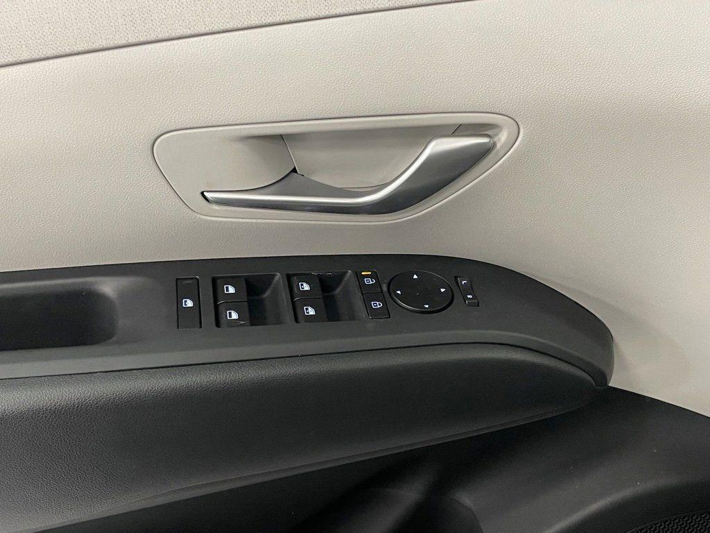 new 2025 Hyundai TUCSON Hybrid car, priced at $37,862