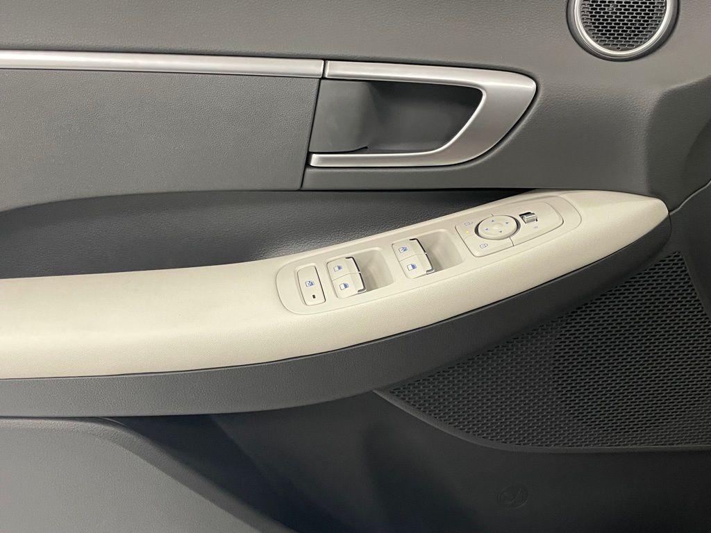 new 2025 Hyundai Sonata car, priced at $27,967