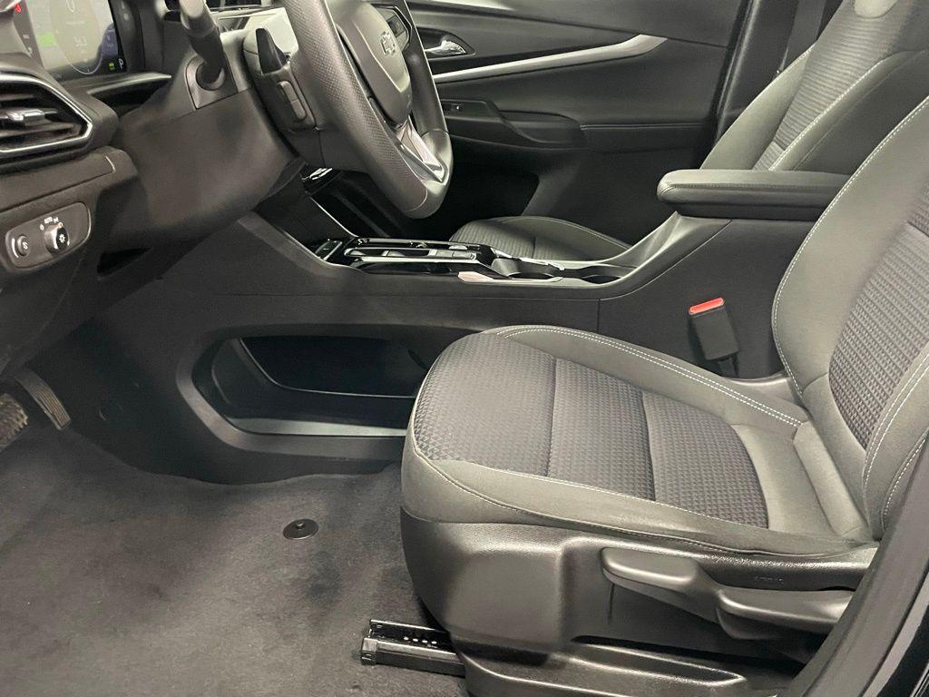 used 2023 Chevrolet Bolt EUV car, priced at $19,000