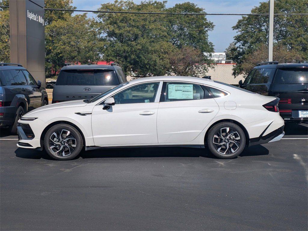 new 2025 Hyundai Sonata car, priced at $29,354