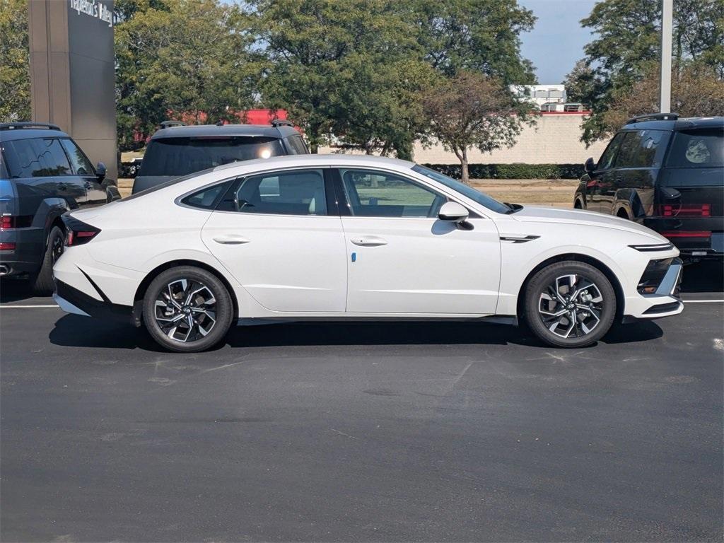 new 2025 Hyundai Sonata car