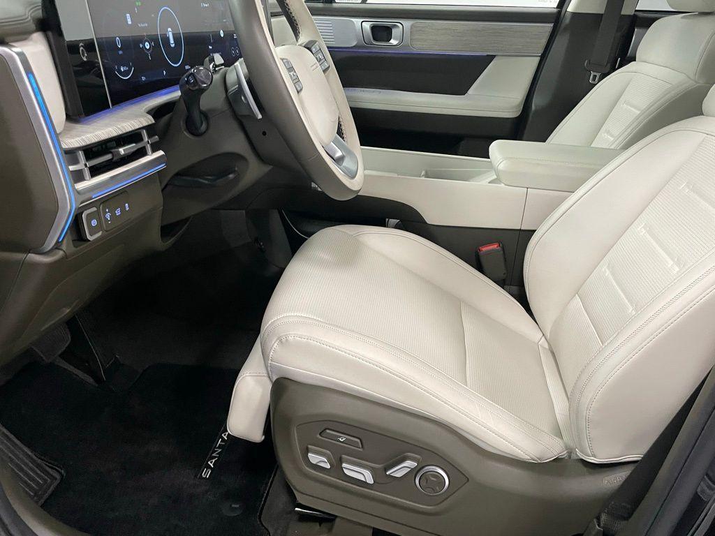 used 2025 Hyundai Santa Fe car, priced at $40,750
