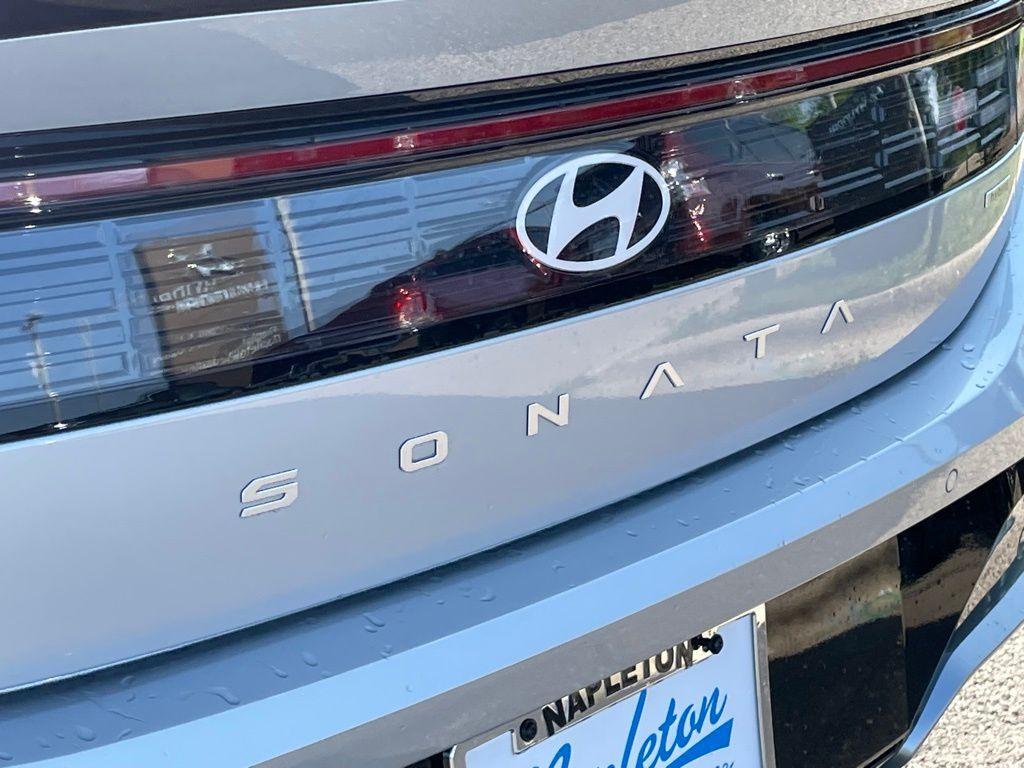 new 2025 Hyundai Sonata Hybrid car, priced at $38,825