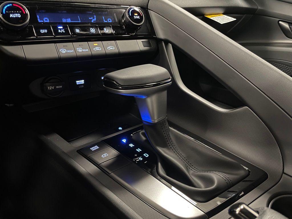new 2025 Hyundai Elantra car, priced at $24,957