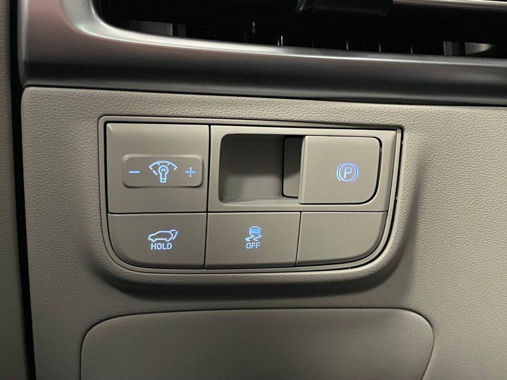 new 2025 Hyundai Tucson car, priced at $40,890