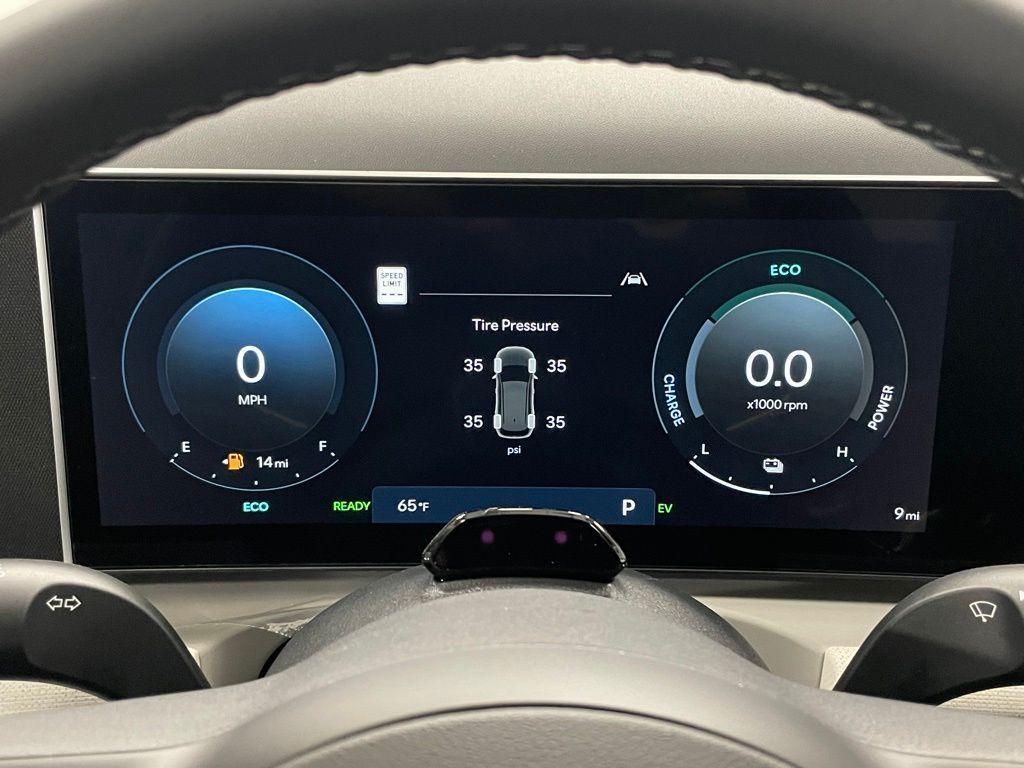 new 2025 Hyundai TUCSON Hybrid car, priced at $37,862