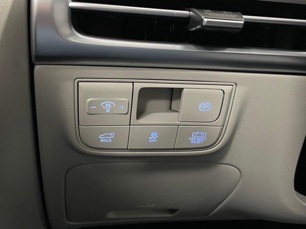 new 2025 Hyundai TUCSON Hybrid car, priced at $37,862