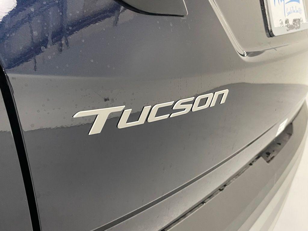 new 2025 Hyundai TUCSON Hybrid car, priced at $37,862