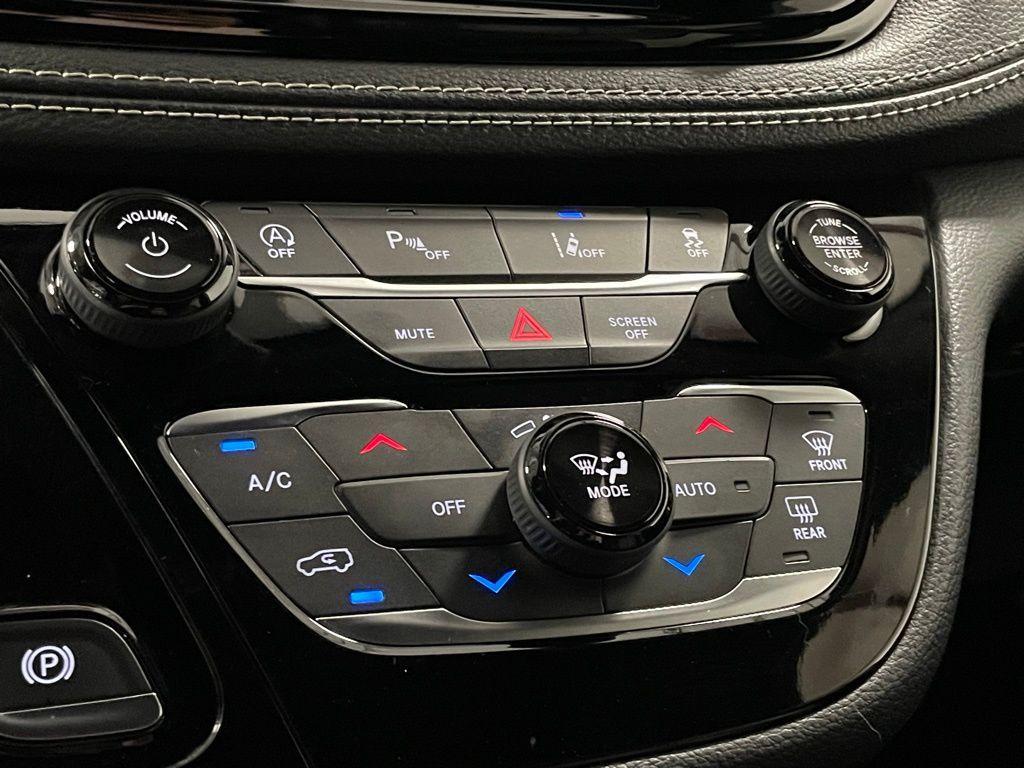 used 2021 Chrysler Pacifica car, priced at $25,750