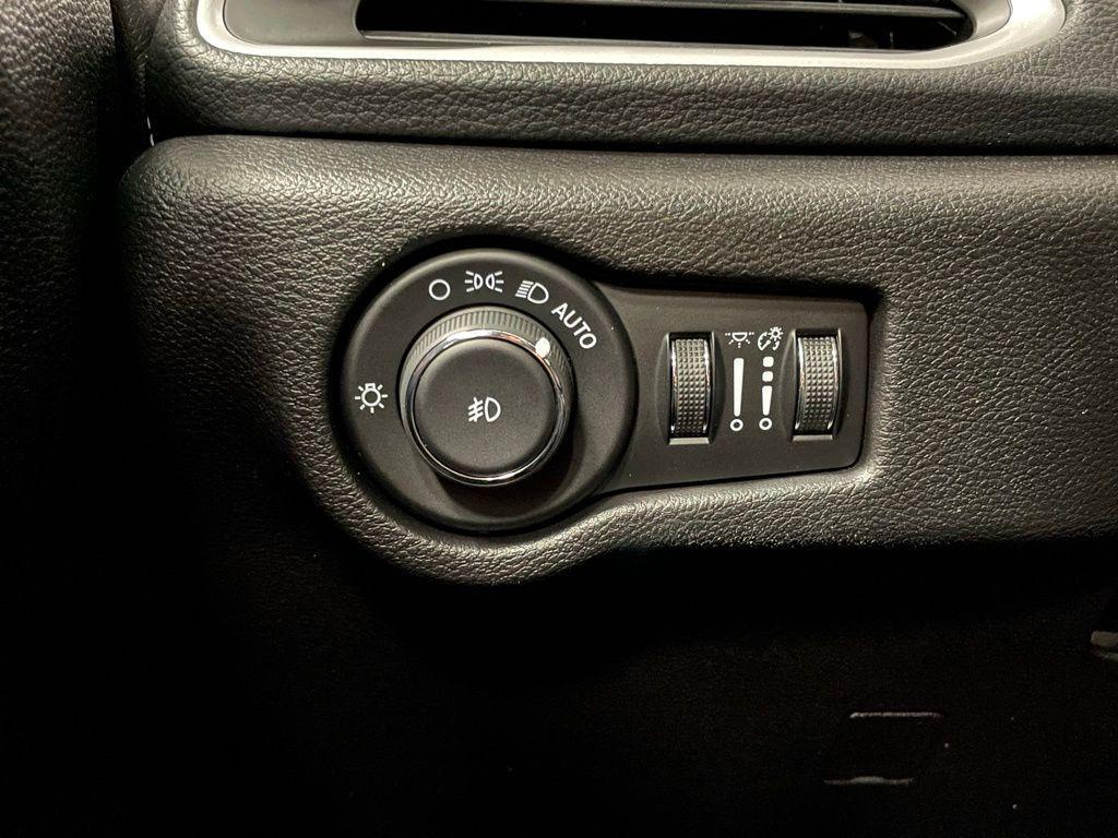 used 2021 Chrysler Pacifica car, priced at $25,750