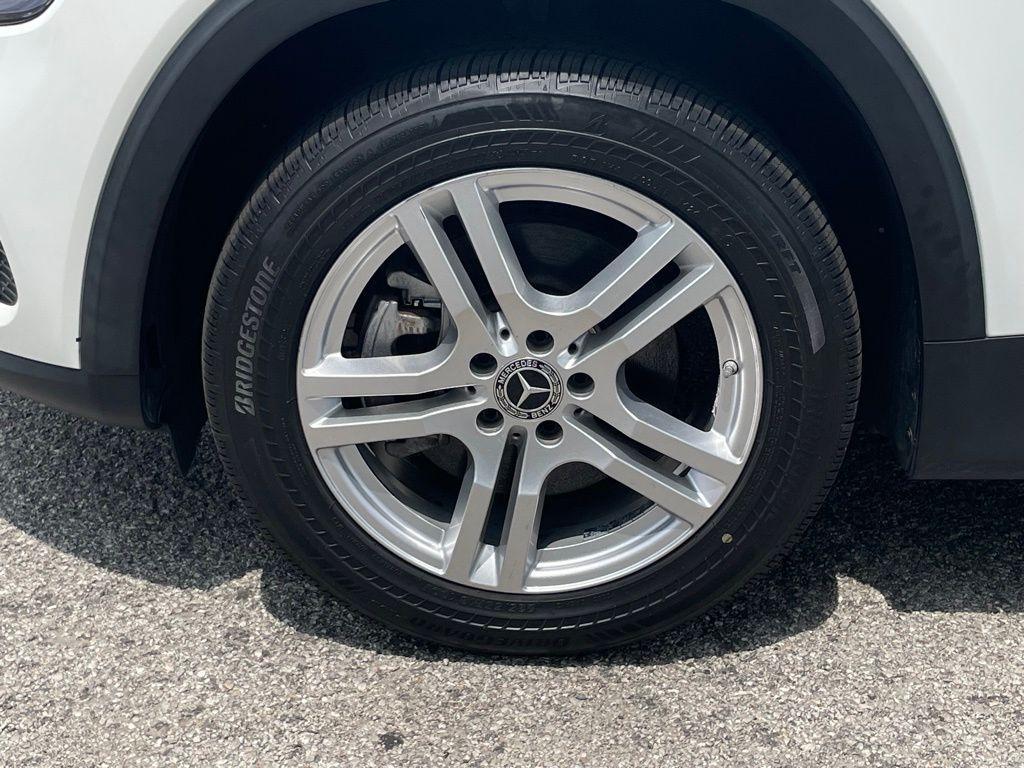 used 2021 Mercedes-Benz GLB 250 car, priced at $26,250