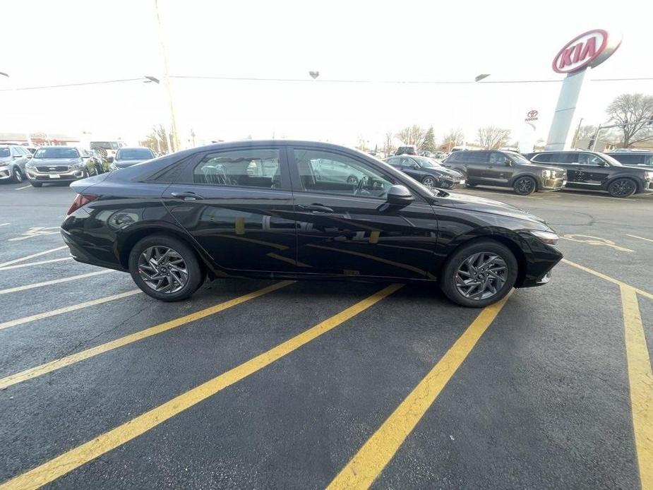 new 2025 Hyundai Elantra car, priced at $26,295