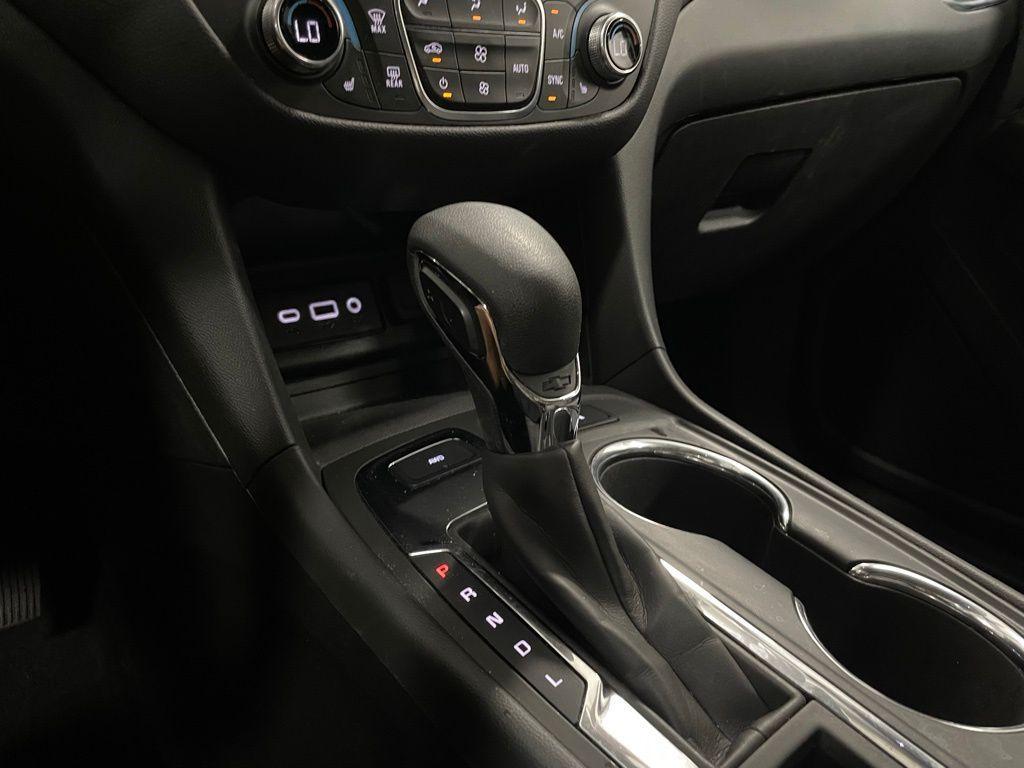 used 2023 Chevrolet Equinox car, priced at $22,000