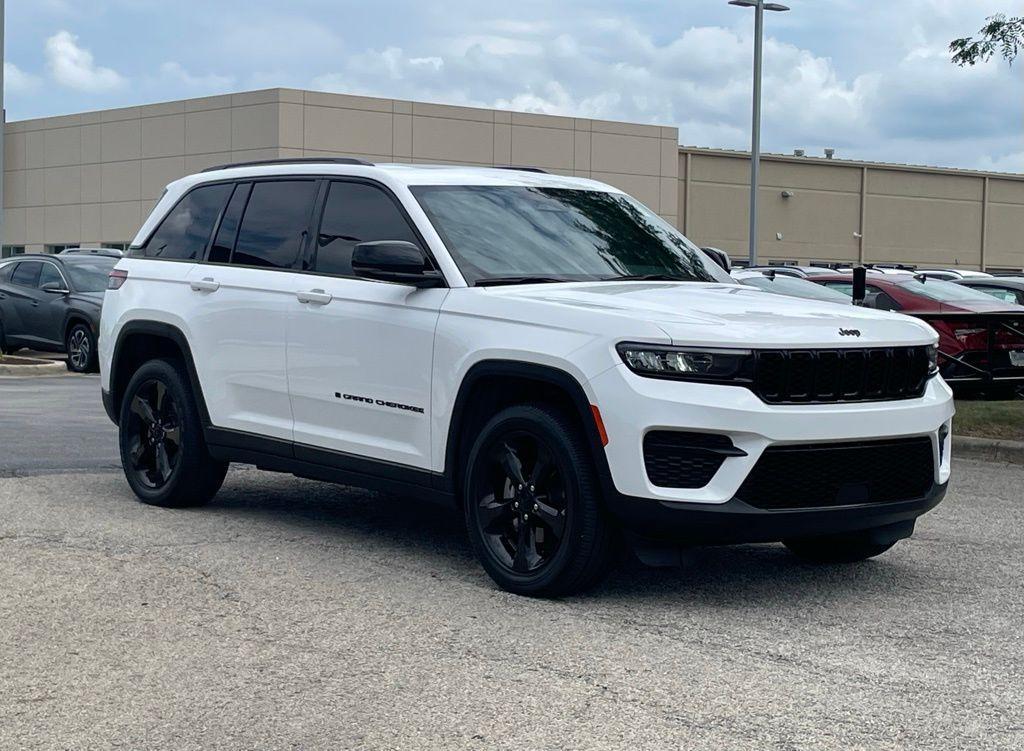 used 2023 Jeep Grand Cherokee car, priced at $33,250
