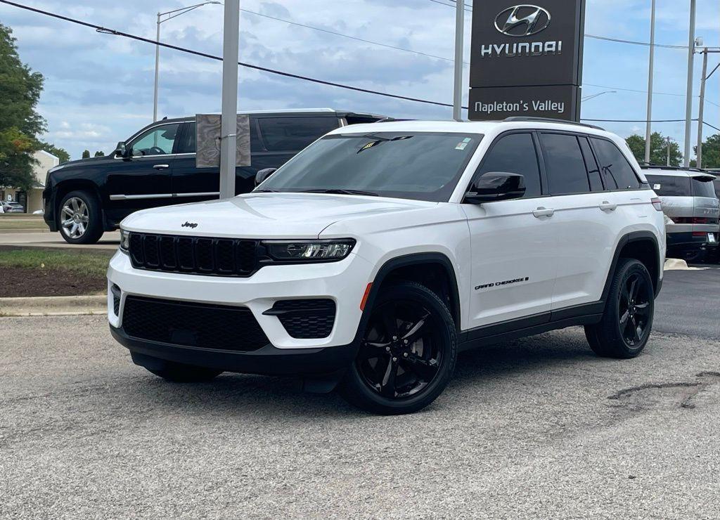 used 2023 Jeep Grand Cherokee car, priced at $33,250