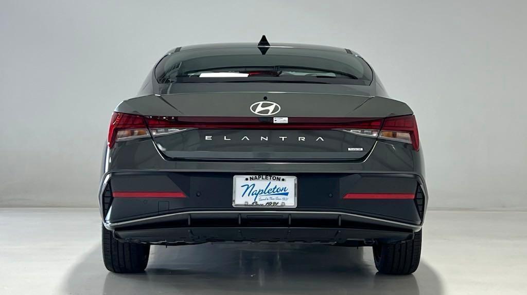 new 2024 Hyundai Elantra HEV car, priced at $29,660