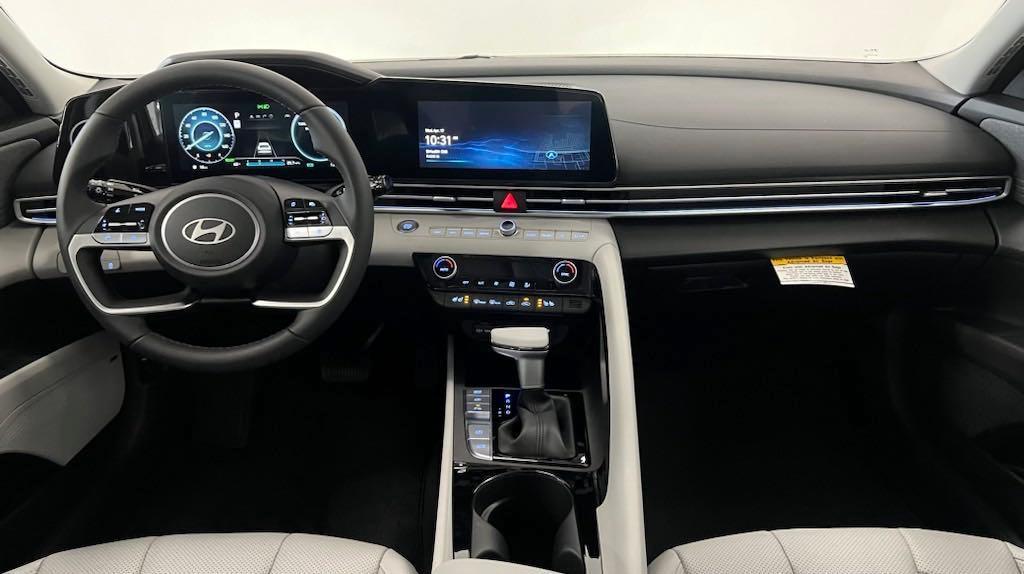 new 2024 Hyundai Elantra HEV car, priced at $29,662