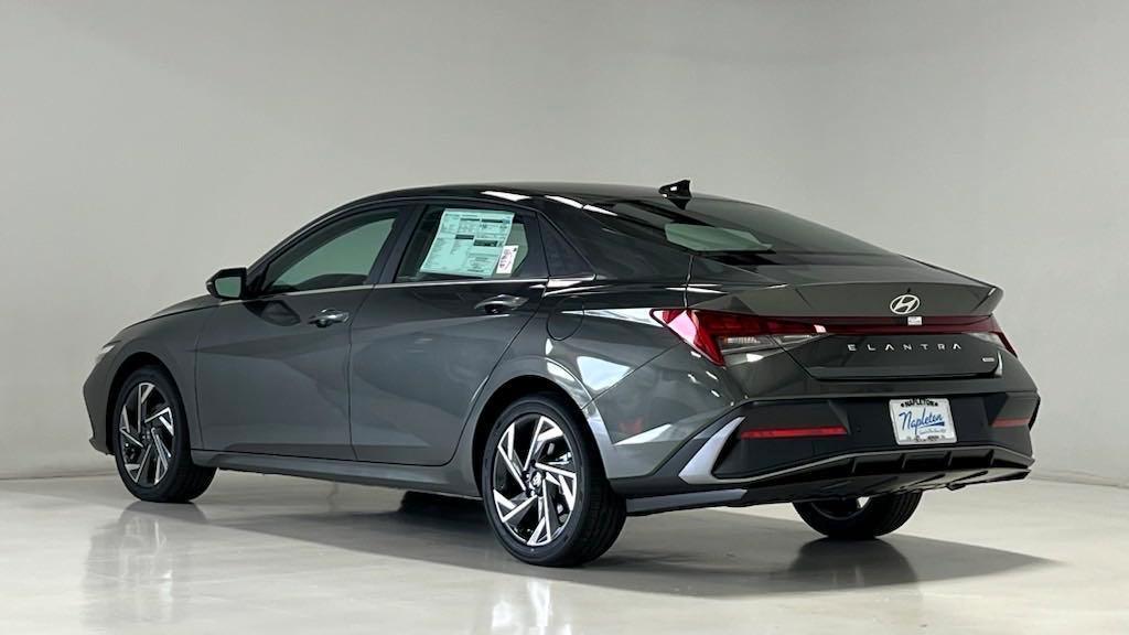 new 2024 Hyundai Elantra HEV car, priced at $29,662