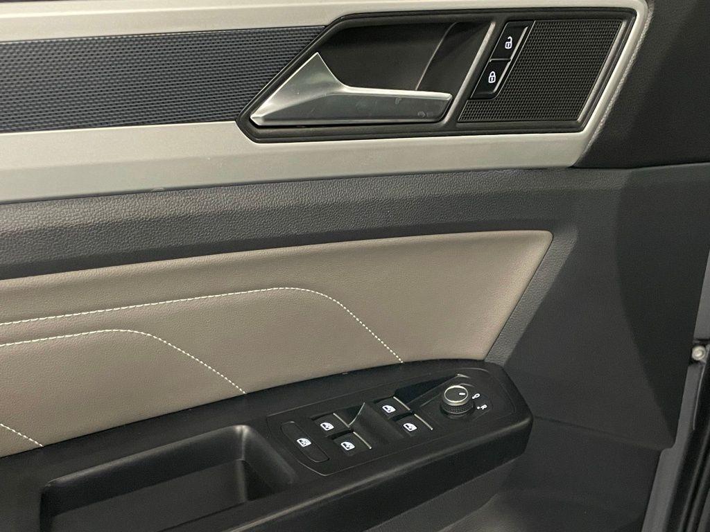 used 2021 Volkswagen Atlas Cross Sport car, priced at $27,500