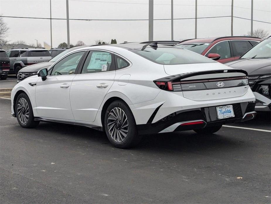 new 2025 Hyundai Sonata Hybrid car, priced at $39,610